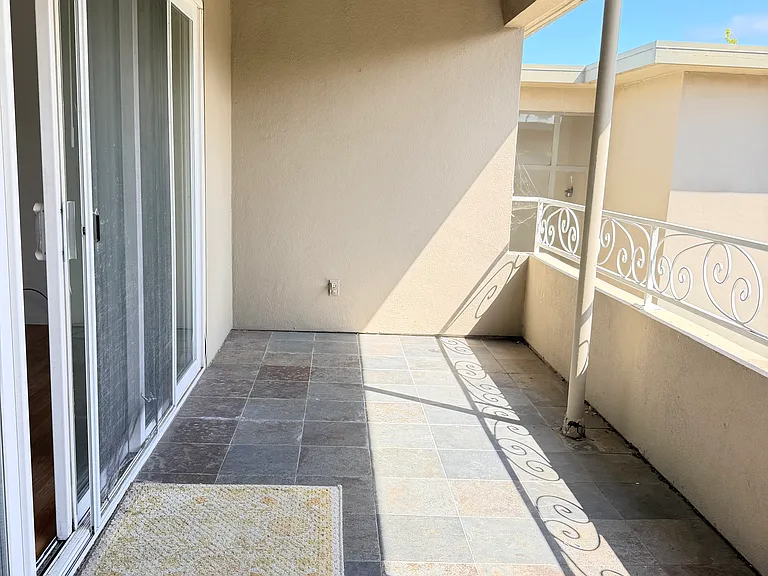 151 S Magnolia Ave #9 — Photo 13