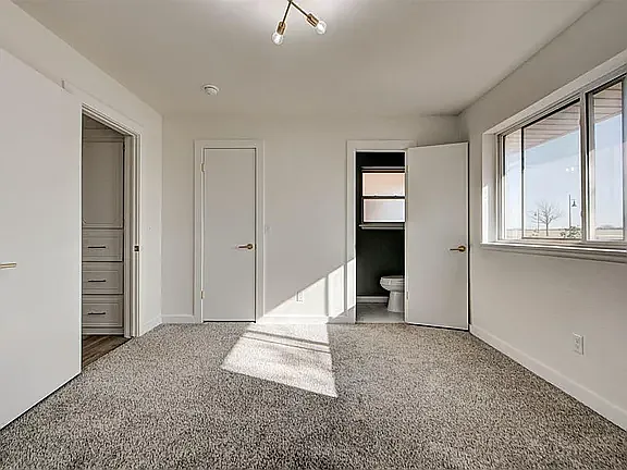 1605 S Broadway Ave — Photo 15