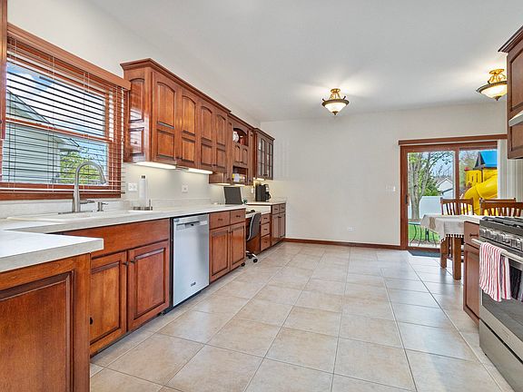 5th image of 301 Turnbridge Dr
