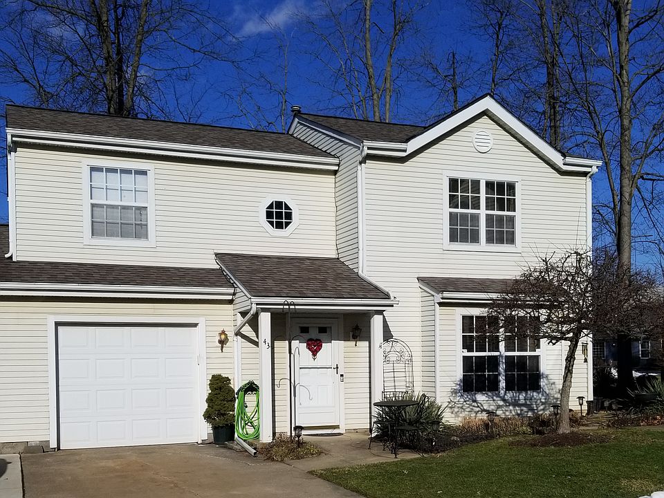 1st image of 43 Woodbury Ln