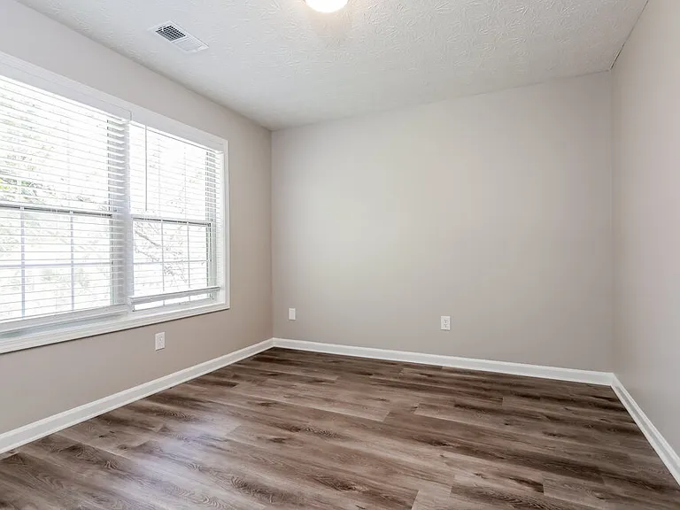 1307 Highfield Dr NE — Photo 13