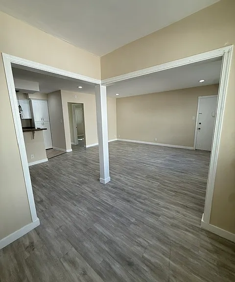 1530 E Broadway #107 — Photo 3