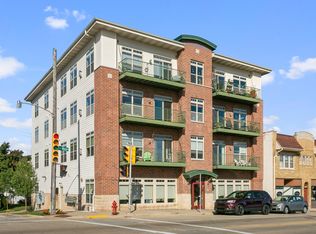 5128 W Blue Mound Rd UNIT 201, Milwaukee, WI 53208