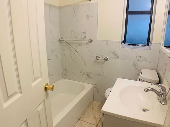 4th image of 10 Cooper St APT I
