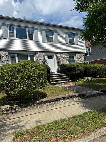 132 Woodbine St #1 Photo 1 132 Woodbine St #1 Photo 1
