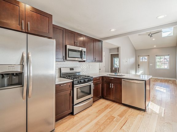 5th image of 3331 N Lafayette St