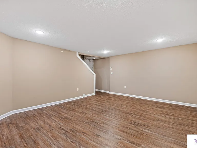 600 S 31st Ave — Photo 11
