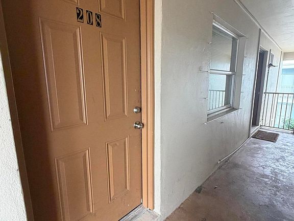 5th image of 202 Caroline St APT 208