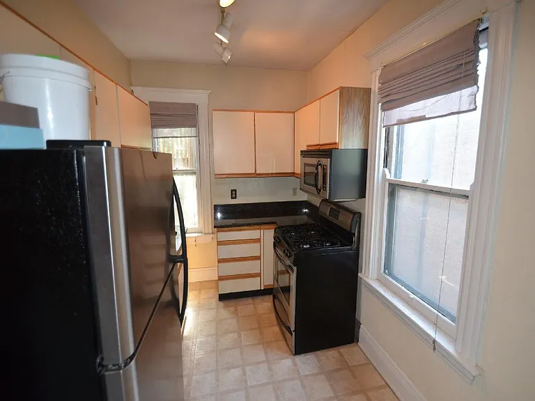 Kitchen 3