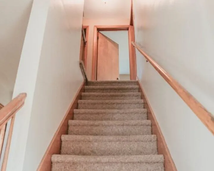 300 S Nichols Ave — Photo 4
