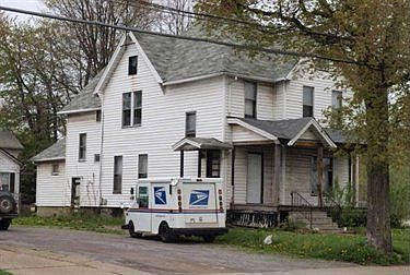 1st image of 1055 N Park Ave