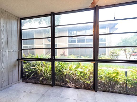4th image of 7701 Ashmont Cir #113