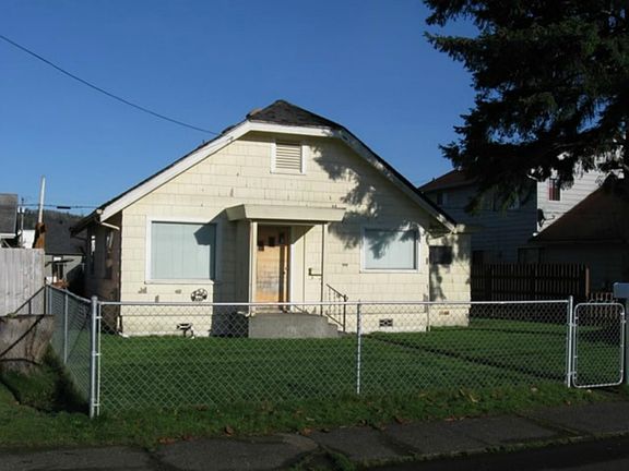 3rd image of 2612 Pacific Ave