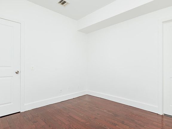 4th image of 44 Troutman St #B6