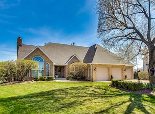 10705 Chaucer Dr, Willow Springs, IL 60480