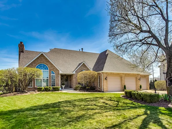 10705 Chaucer Dr, Willow Springs, IL 60480