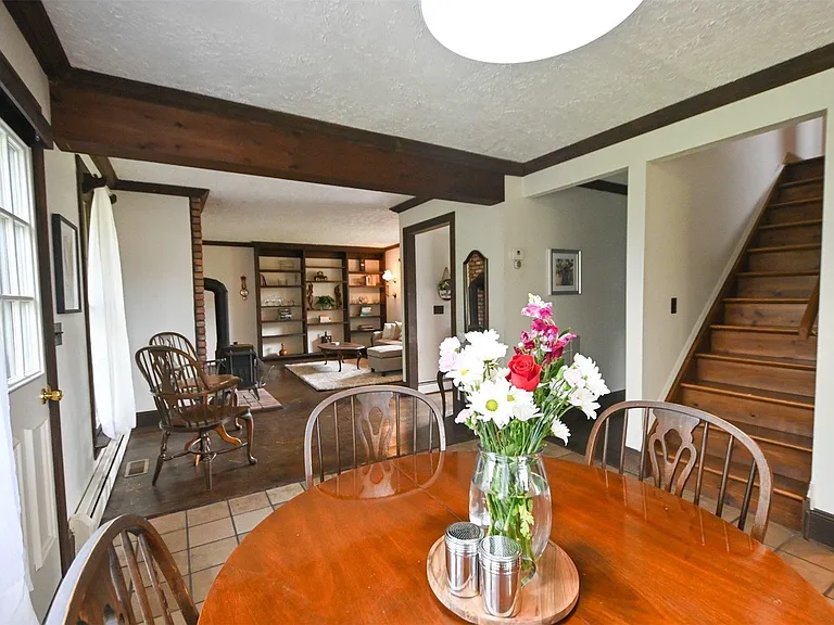 455 Fred St — Photo 5