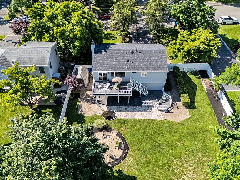 53 Field Ave — Photo 36