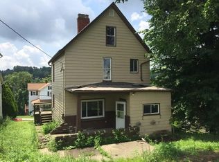 719 9th St, Irwin, PA 15642