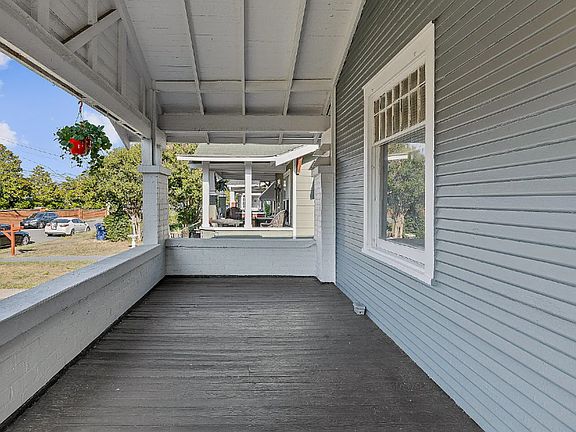 3rd image of 2419 Oak St