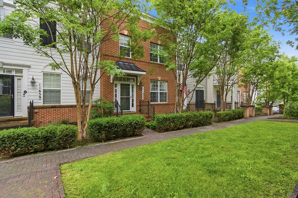 Building Photo - 11657 Leesborough Cir