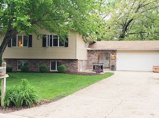 604 E 6th St, Coal Valley, IL