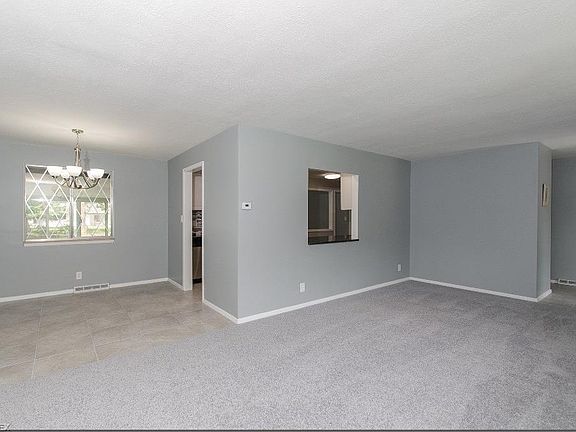 5th image of 400 Audrey Dr