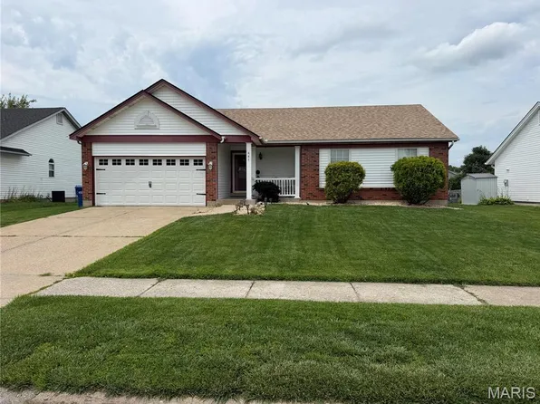 441 Slusser Ln, Florissant, MO 63031