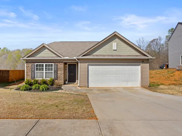 727 Streamside Dr, Piedmont, SC 29673
