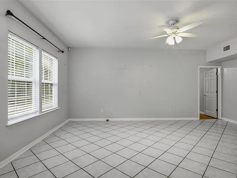 350 NW 50th Blvd #350 — Photo 13