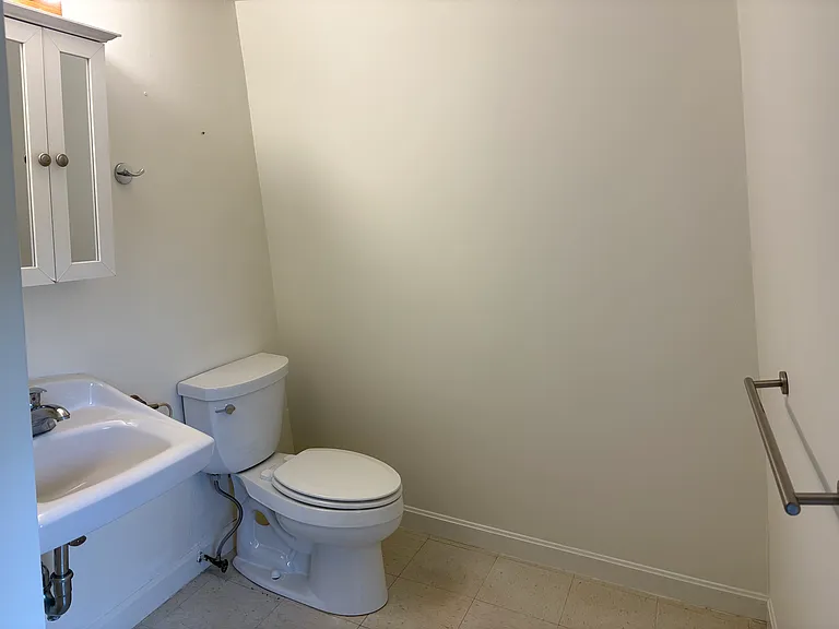 17 Manns Ct #3 — Photo 10