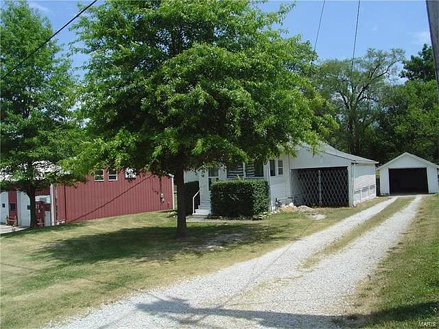 19 Neunaber St photo 1