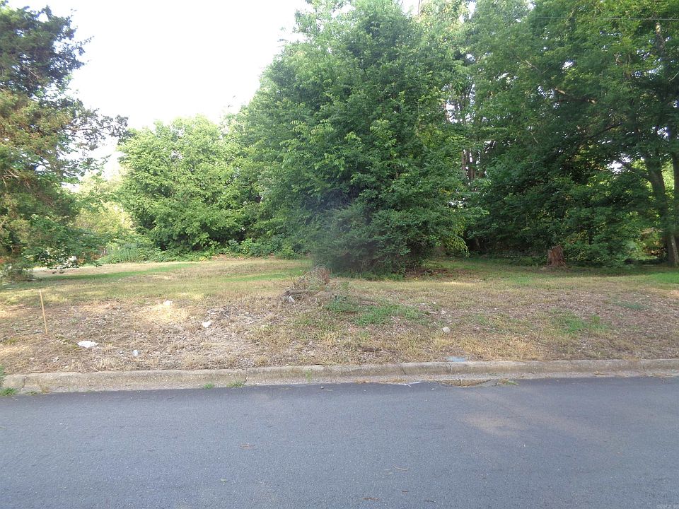 1st image of 3924 Ludwig St