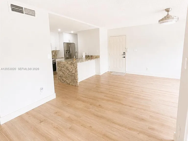 530 S Park Rd #2411 — Photo 7