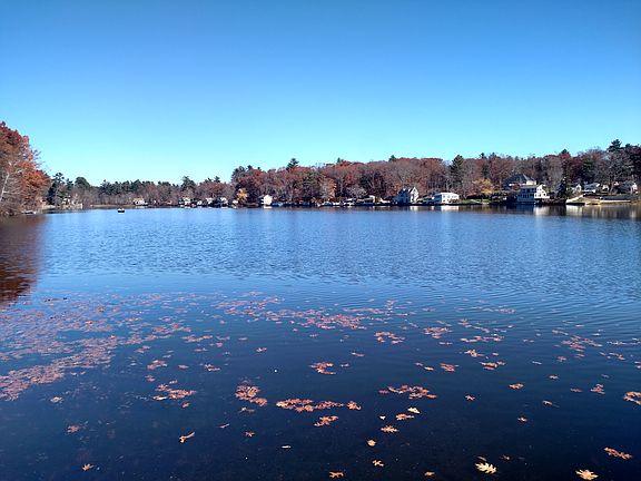 Lake Front on Dead End St.