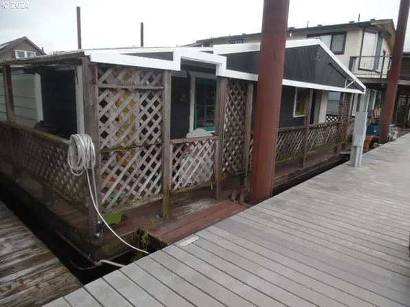 1811 N Jantzen Ave, Portland, OR 97217