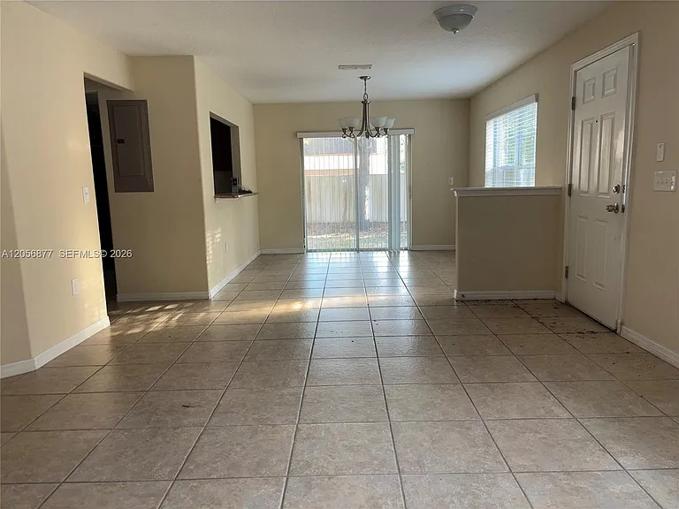 360 Carina Cir #360 — Photo 5