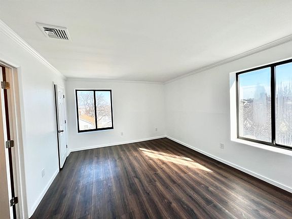 4th image of 7430 Kennedy Blvd APT 308