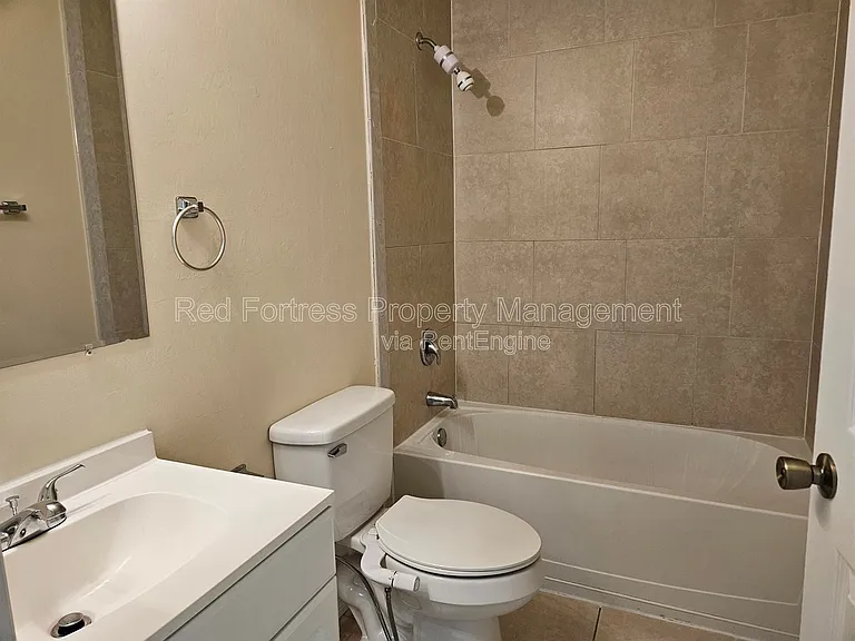 542 SE 6th Pl — Photo 9