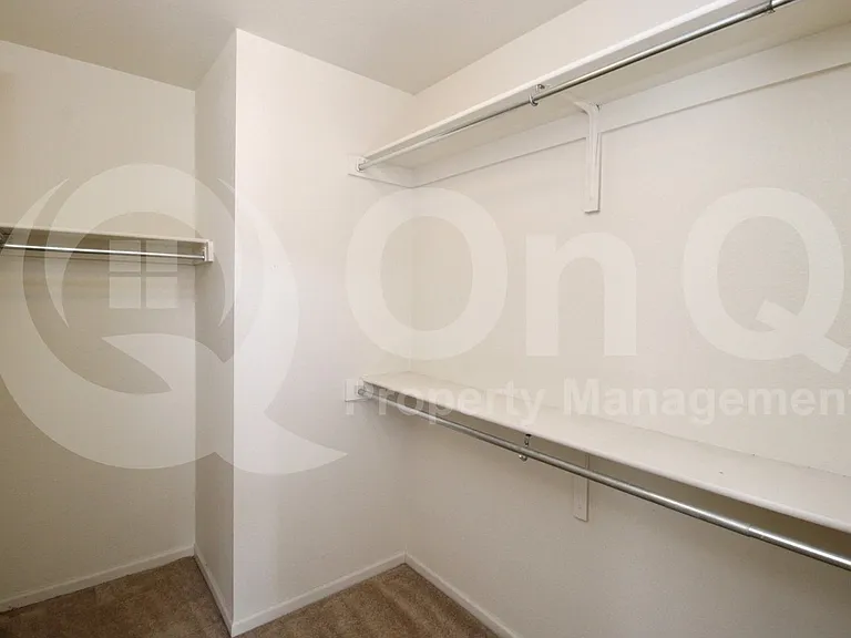 315 W Marconi Ave — Photo 28