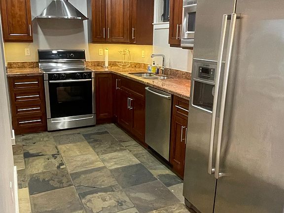 5th image of 1812 West Ave Suite 403