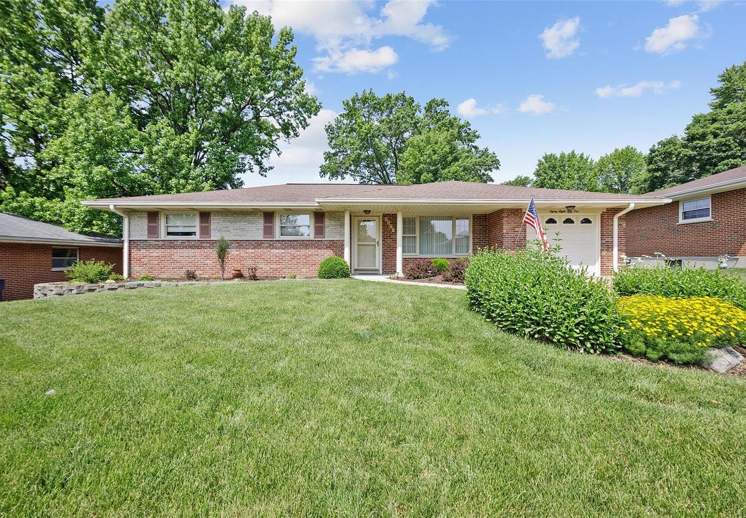 8851 Manda Ln, Saint Louis, MO 63126 | Zillow