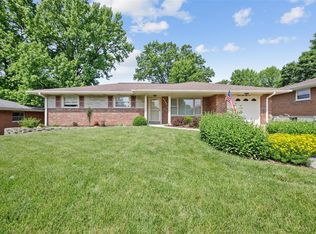 8851 Manda Ln, Saint Louis, MO 63126