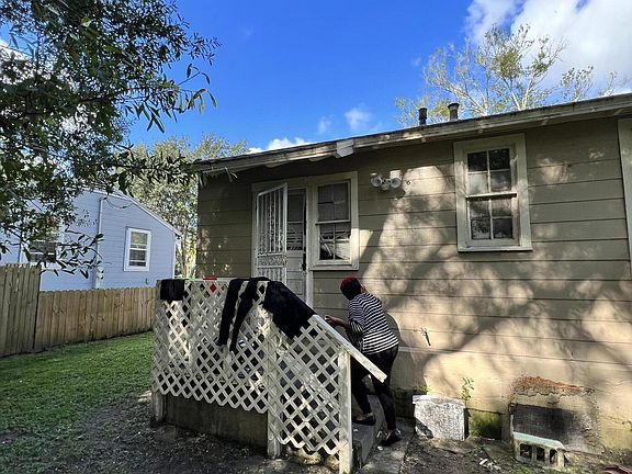 3rd image of 3627 CHARLES Street