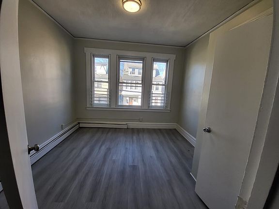 2nd image of 118 Brookdale Ave APT 1