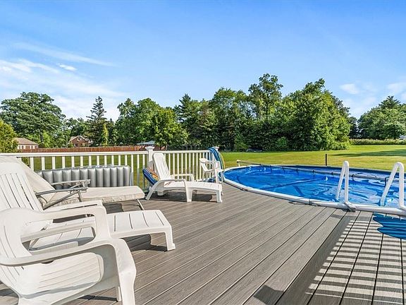 4th image of 3756 Tamarack Dr S