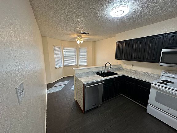 4th image of 1905 Kingwood Dr