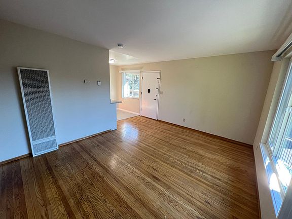 3rd image of 12 Coleman Pl #7