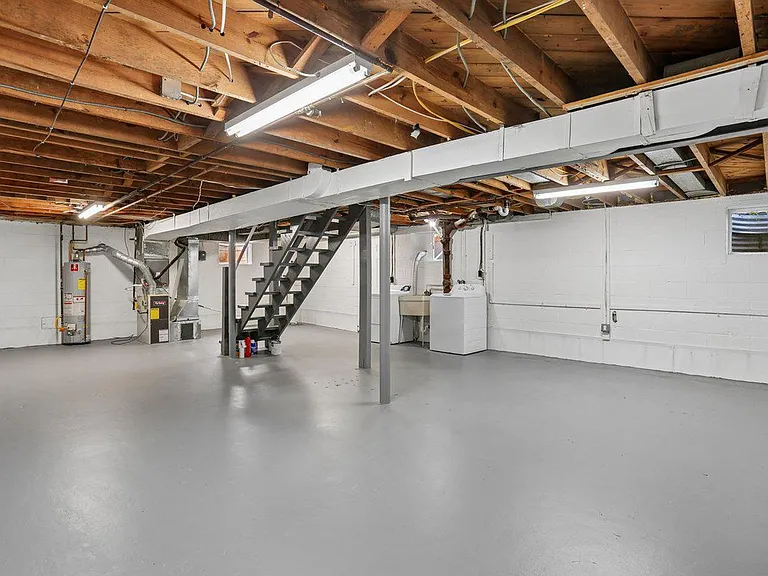 11105 Stillwater Ave — Photo 16