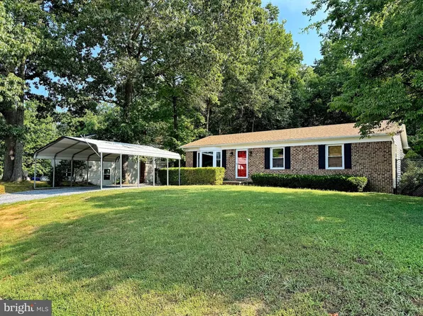 12426 Pinecrest Ln, Newburg, MD 20664